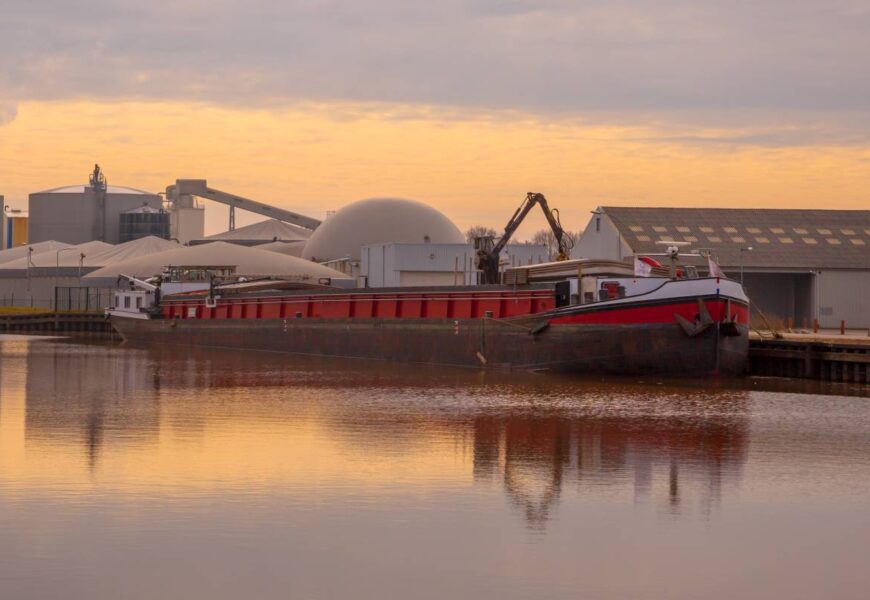 barge being loaded at a harbour in the netherlands 2025 03 23 23 00 19 utc 1